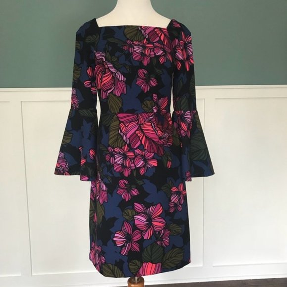 Trina Turk Dresses & Skirts - Trina Turk Miley Bell Sleeve Floral Print Dress